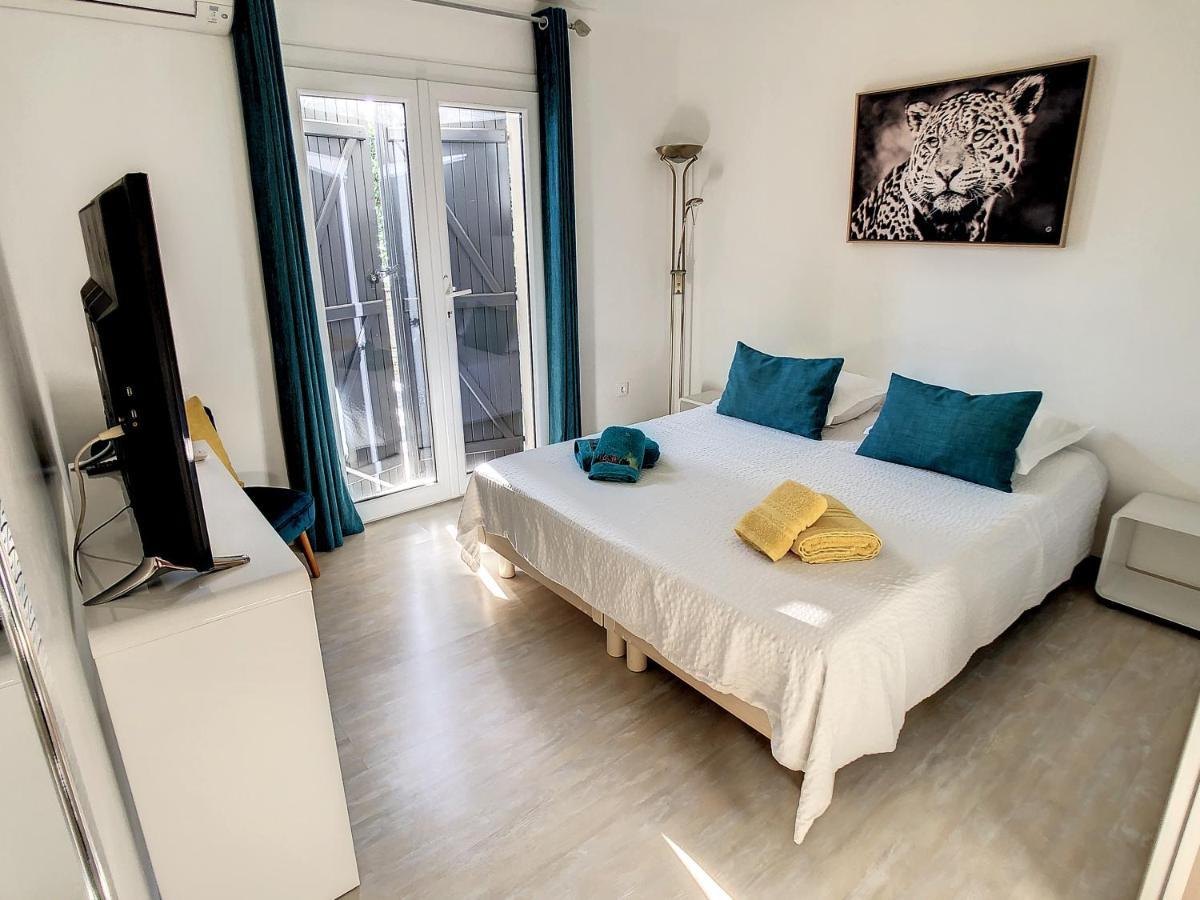 3 Bedrooms Villa Near Cannes - Pool & Jacuzzi - Sea View Mandelieu Exterior foto