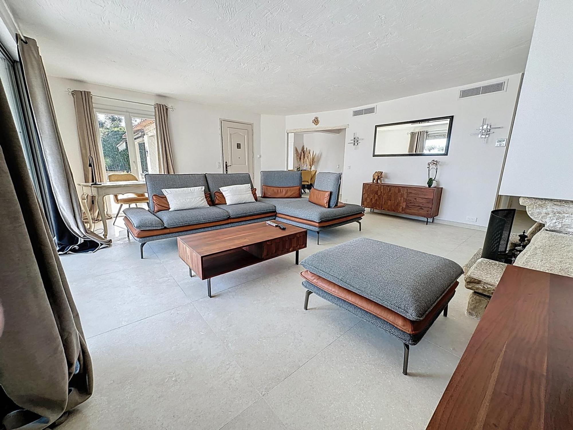 3 Bedrooms Villa Near Cannes - Pool & Jacuzzi - Sea View Mandelieu Exterior foto